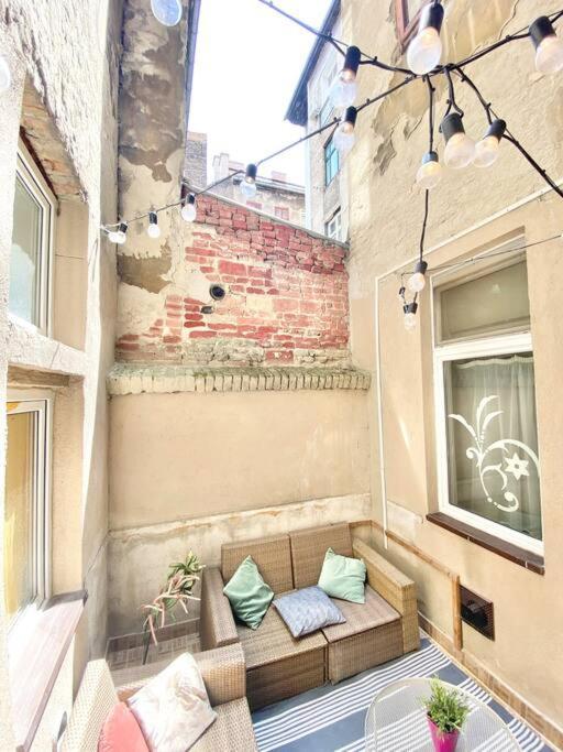 Stay Cool! Apartment With Sauna And Private Garden Budapest Luaran gambar